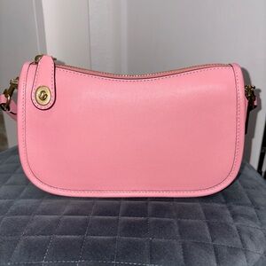 Coach Pink Swinger 20